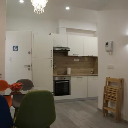 Apartment And Cozy In The Centre Of *
