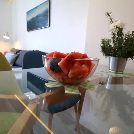 And Cozy In The Centre Of Apartment *