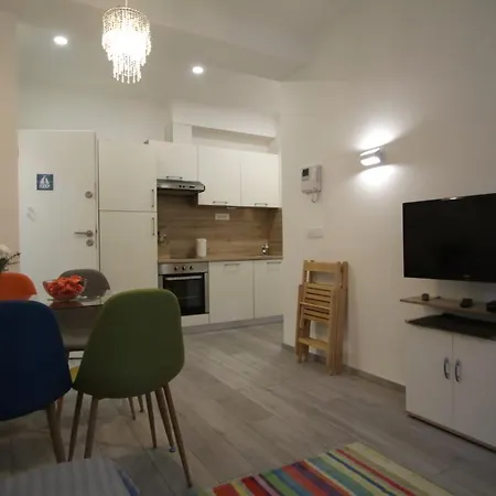 Apartment And Cozy In The Centre Of *