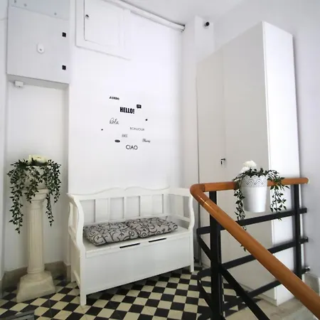 Apartment And Cozy In The Centre Of *