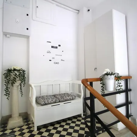 Apartment And Cozy In The Centre Of *